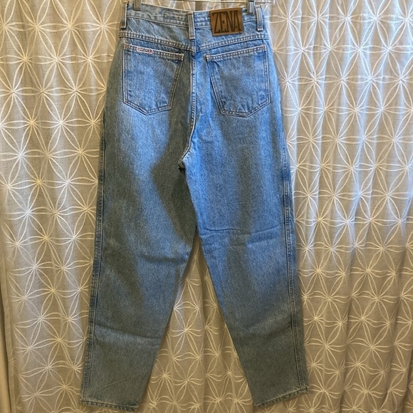 Zena Jeans - Picture 5 of 9